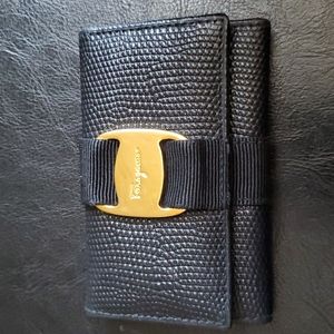 Salvatore Ferragamo Vara 6 Key case